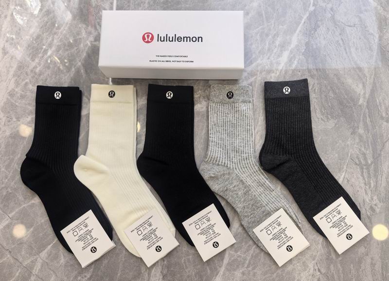 Lululemon Socks 01